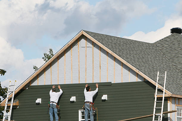Professional Siding technician working in Manheim, PA